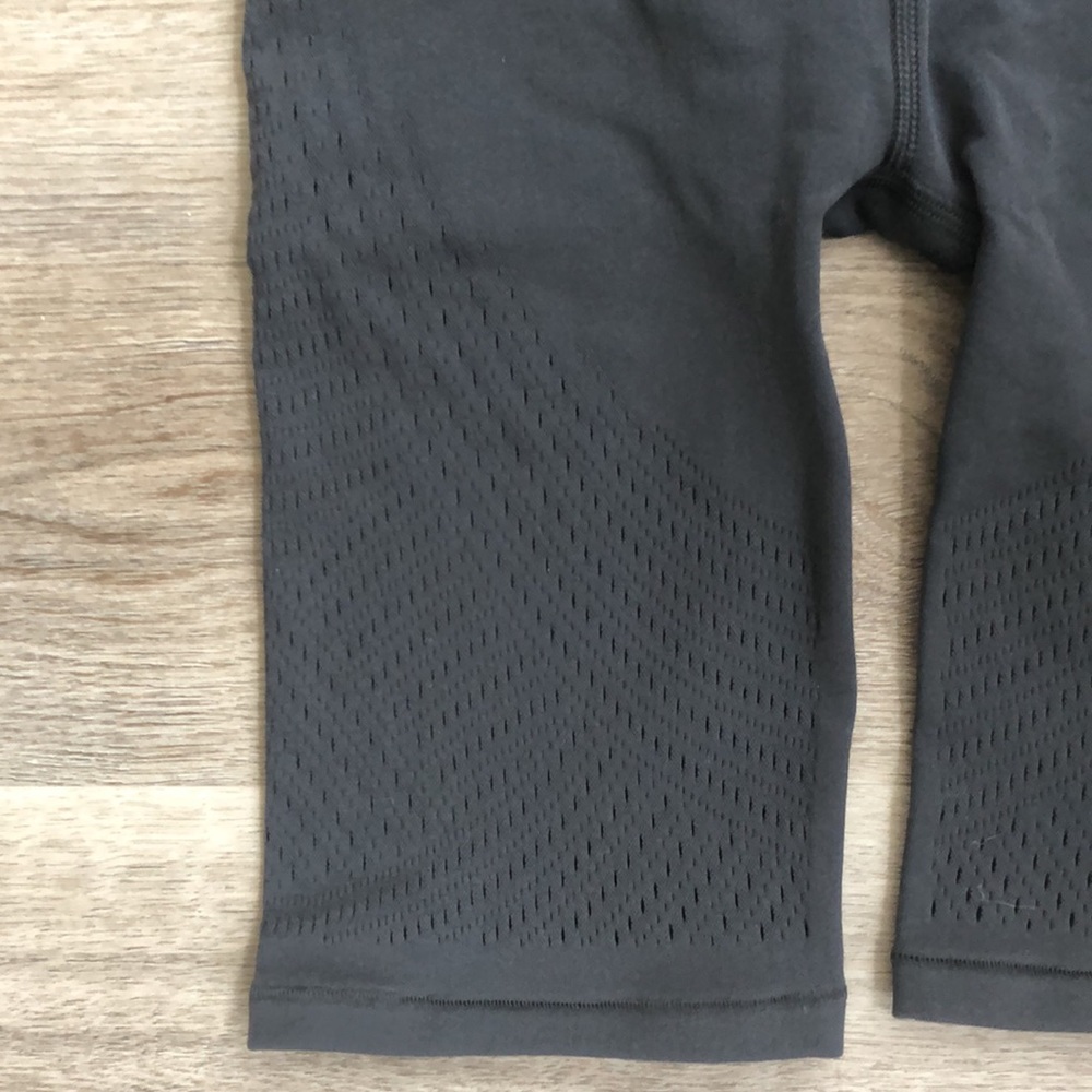 NWT Lululemon Reveal High Rise Short Digi Rain - Picture 4 of 13